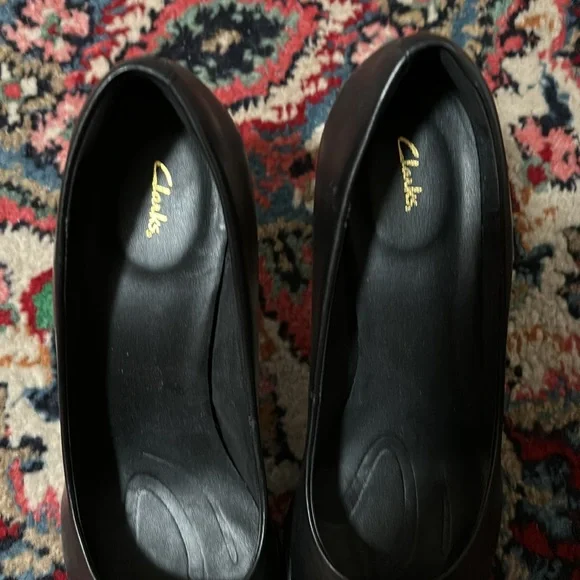 Black Clarks Heels - Picture 3 of 4
